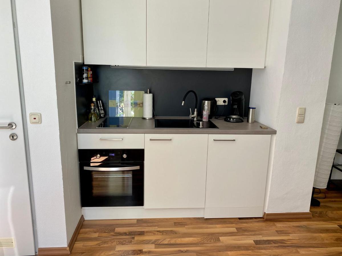 Zentrale Ferienwohnung Mit Balkon In Aachen Eksteriør bilde