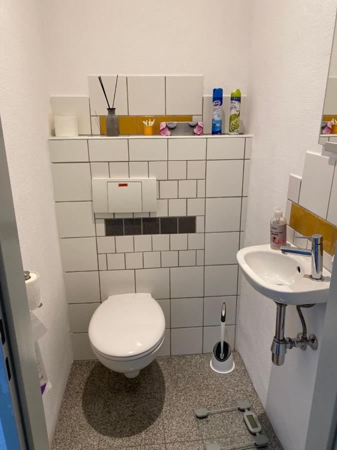 Zentrale Ferienwohnung Mit Balkon In Aachen Eksteriør bilde