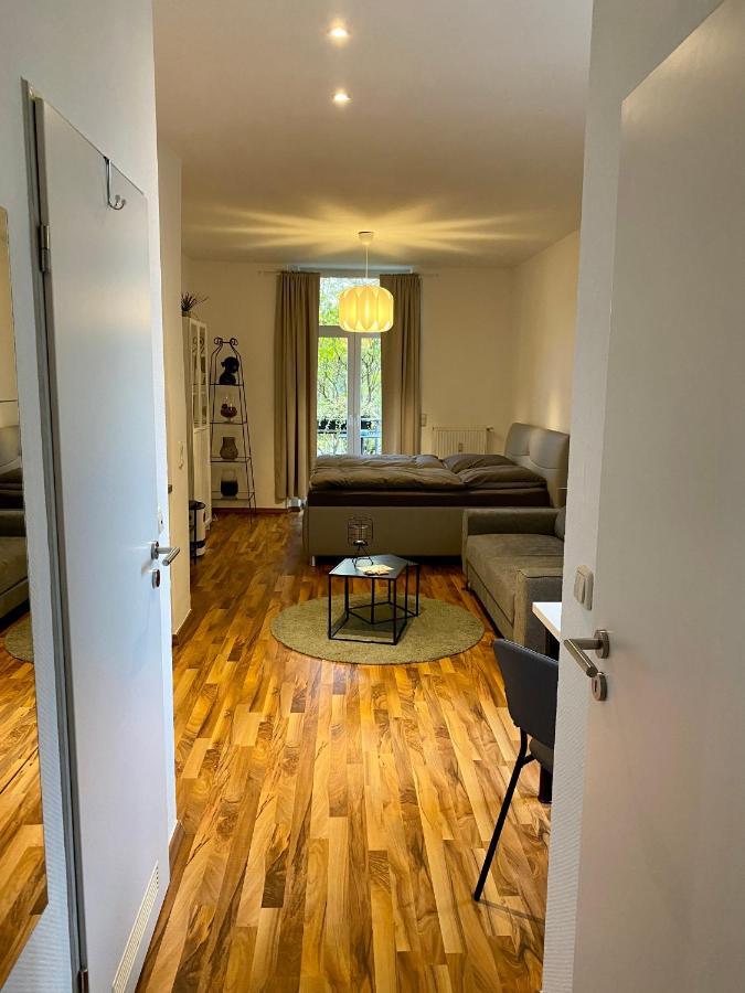 Zentrale Ferienwohnung Mit Balkon In Aachen Eksteriør bilde